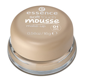 ess. soft touch mousse make-up #01 closed